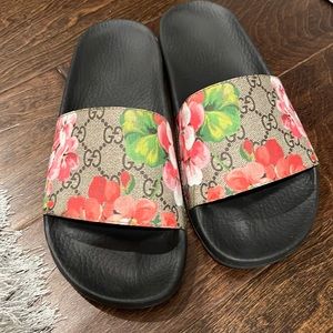 Gucci Pursuit Bloom Slides 8